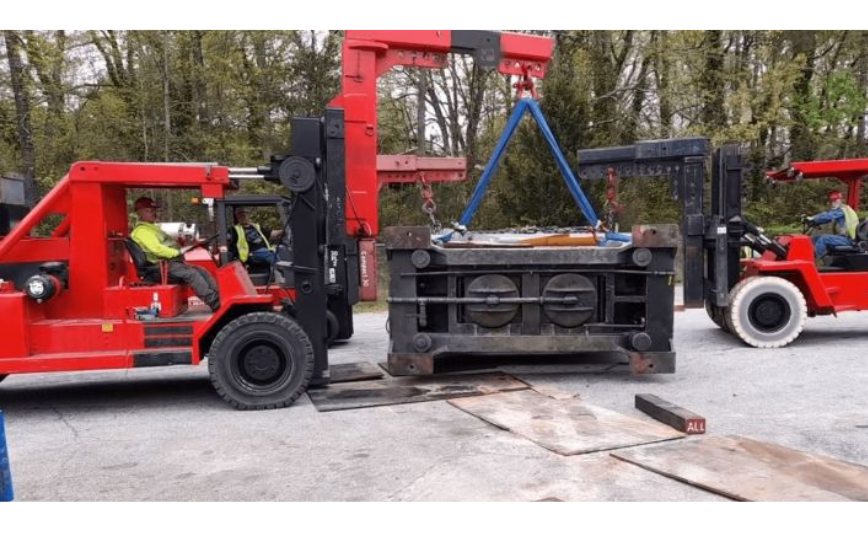 Cardboard press machine removal